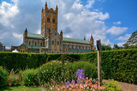 DevonBUCKFASTLEIGHBuckfastAbbey(lewisclarkeCC-BY-SA2.0)1