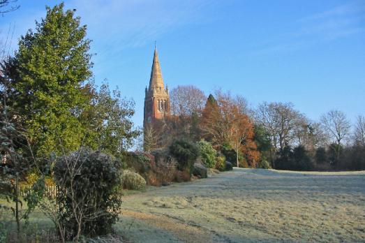 HampshireLYNDHURSTStMichaelAllAngels(cliveperrinCC-BY-SA2.0)1