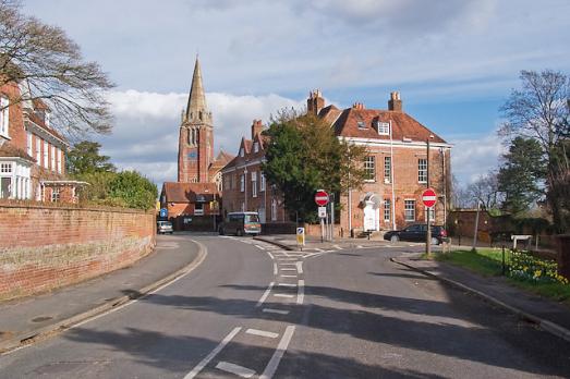 HampshireLYNDHURSTStMichaelAllAngels(peterfaceyCC-BY-SA2.0)1