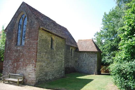 KentPLAXTOLOldSoarManorChapel(nchadwickCC-BY-SA2.0)1