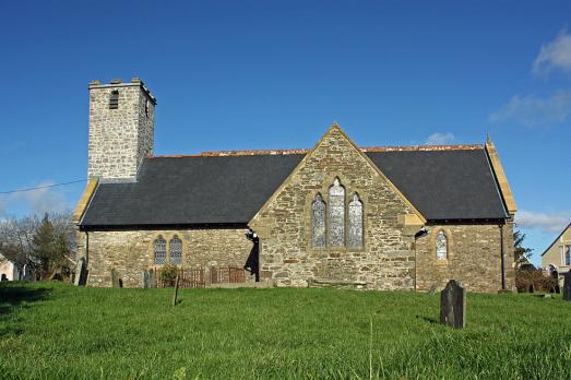 PembrokeshireMAENCLOCHOGStMary(dylanmooreCC-BY-SA2.0)1