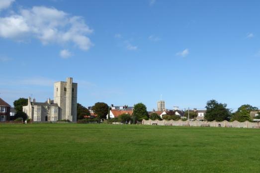 SuffolkSOUTHWOLDSacredHeart(chrisholifieldCC-BY-SA2.0)1