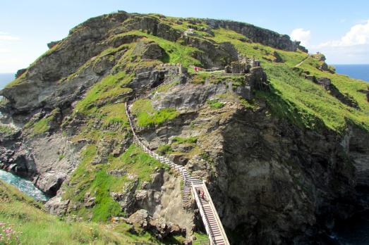 CornwallTINTAGELTintagelCastleChapel(giuseppemiloCC-BY-2.0)2