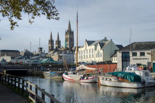 CornwallTRUROTruroCathedral(alisondayCC-BY-ND2.0)2