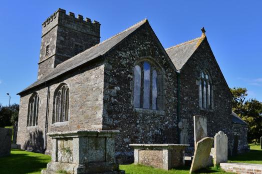 CornwallCAERHAYSStMichael(michaelgarlickCC-BY-SA2.0)1
