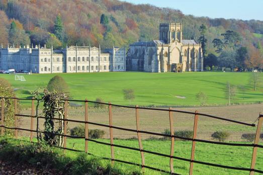 DorsetMILTONABBASMiltonAbbey(romanhoblerCC-BY-SA2.0)1