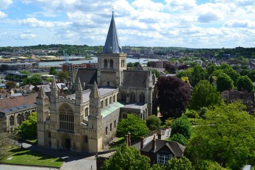 KentROCHESTERRochesterCathedral(davidmartinCC-BY-SA2.0)1