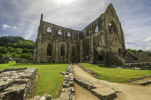 MonmouthshireTINTERNTinternAbbey(©crowncopyright2020)12