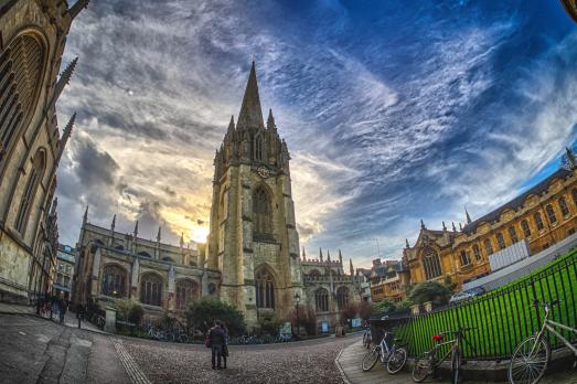 OxfordshireOXFORDStMaryVirginUniversityChurch(binayakdasguptaCC-BY-2.0)1