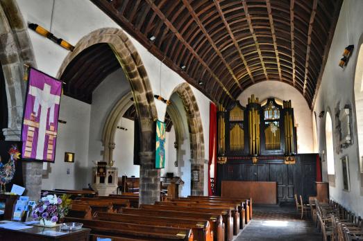 PowysLLANGORSStPaulinus(philippankhurstCC-BY-SA2.0)