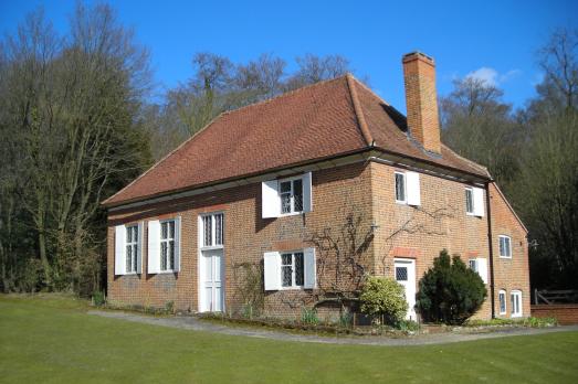 BuckinghamshireJORDANSJordansMeetingHouse(markpercyCC-BY-SA2.0)1