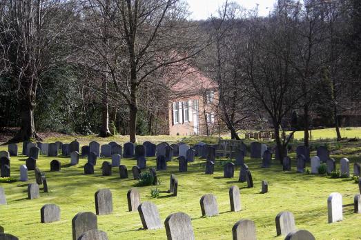 BuckinghamshireJORDANSJordansMeetingHouse(markpercyCC-BY-SA2.0)3