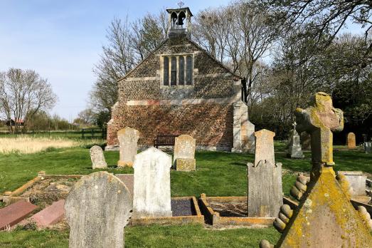 CambridgeshireGUYHIRNGuyhirnChapel(richardhumphreyCC-BY-SA2.0)1