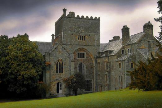 DevonYELVERTONBucklandAbbey(markacphotosCC-BY-SA2.0)1