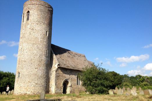 NorfolkHALESStMargaret(ericraynerCC-BY-2.0)1
