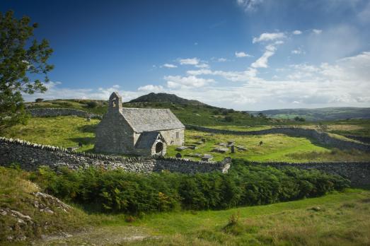 GwyneddLLANGELYNNINOldChurch(justinmeissenCC-BY-SA2.0)1