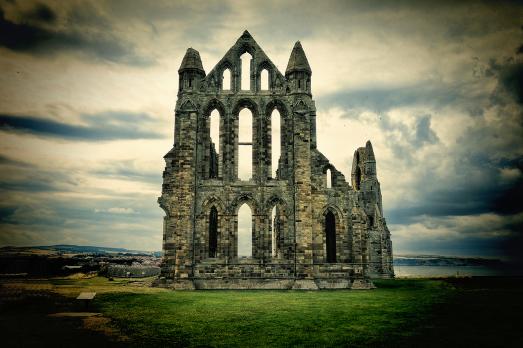 YorkshireWHITBYWhitbyAbbey(reubenfloundersCC-BY-ND2.0)1