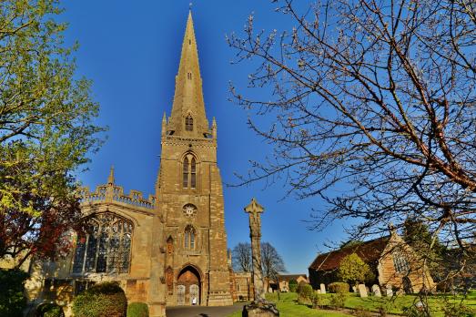 NorthamptonshireHIGHAMFERRERSStMaryVirgin(michaelgarlickCC-BY-SA2.0)1