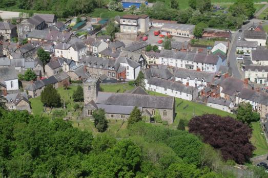 DenbighshireCORWENStMaeilStSulien(stephencravenCC-BY-SA2.0)1