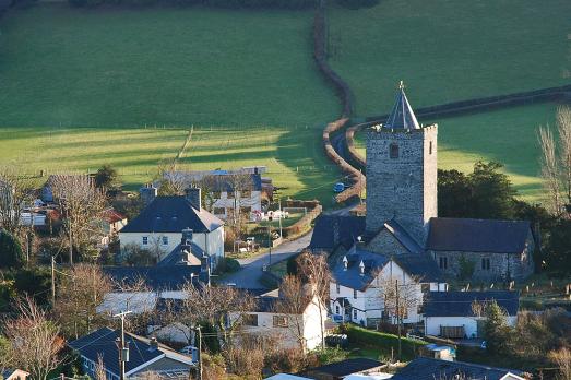 CeredigionLLANFIHANGELYCREUDDYNStMichaelAllAngels(nigelbrownCC-BY-SA2.0)1