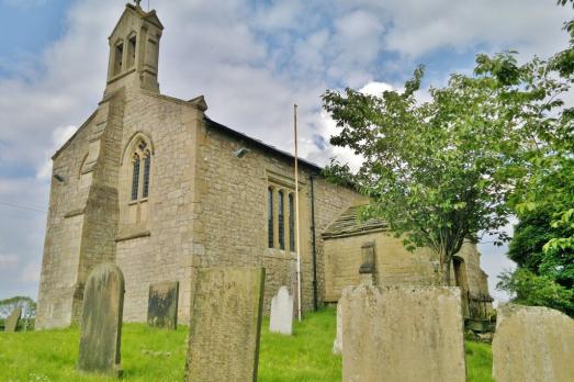 DerbyshireUPPERLANGWITHHolyCross(chrismorganCC-BY-SA2.0)1