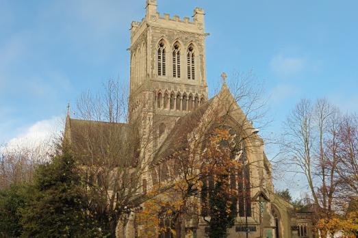 StaffordshireBURTONONTRENTStPaul(davekellyCC-BY-SA2.0)1