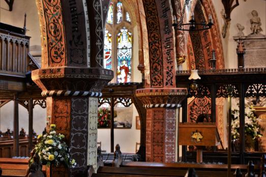 ShropshireLLANYBLODWELStMichael(michaelgarlickCC-BY-SA2.0)1