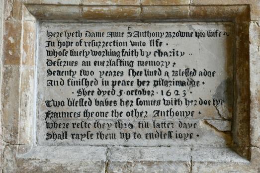 NorfolkELSINGStMaryVirgin(michaelgarlickCC-BY-SA2.0)2
