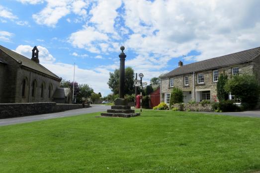 YorkshireAUSTWICKChurchEpiphany(phil&julietteplattCC-BY-SA2.0)1