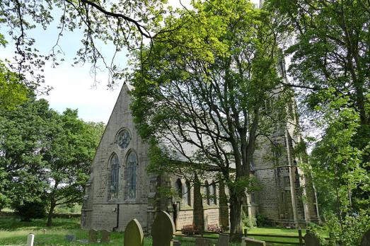 YorkshireTHURSTONLANDStThomas(stephencravenCC-BY-SA2.0)2