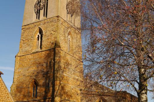 NorthamptonshireMOULTONStPeterStPaul(AndrewRobertsCC-BY-SA3.0)1