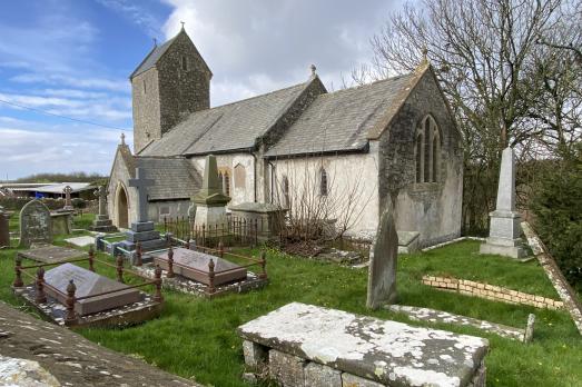 GlamorganMARCROSSHolyTrinity(AlanHughesCC-BY-SA2.0)2