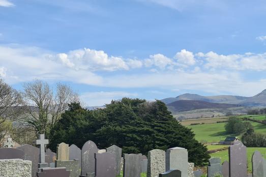 GwynneddLLANDDEINIOLENStDeiniol(LlanddeinilolenChurchBYEMAIL)4