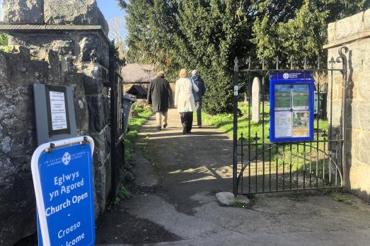 ClwydGYFFINStBenedict(SarahCrosslandSTAFF)15