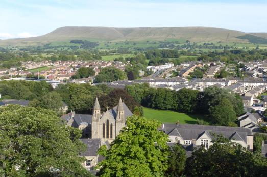 LancashireCLITHEROEStMichaelStJohn(MarathonCC-BY-SA2.0)1