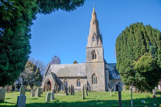 DevonLANDSCOVEStMatthewChurch(LewisClarkeCC-BY-SA2.01