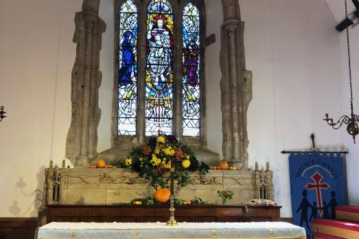 HampshireMILFORDONSEAAllSaints(RebeccaWebbPERMISSIONBYEMAIL)2