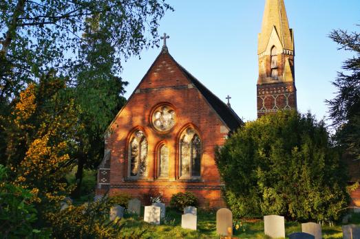 HertfordshireAYOTSTPETERStPeter(35mmManCC-BY-SA2.0)1
