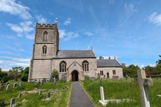 SomersetCOSSINGTONStMary(SandyGerrardCC-BY-SA2.0)1