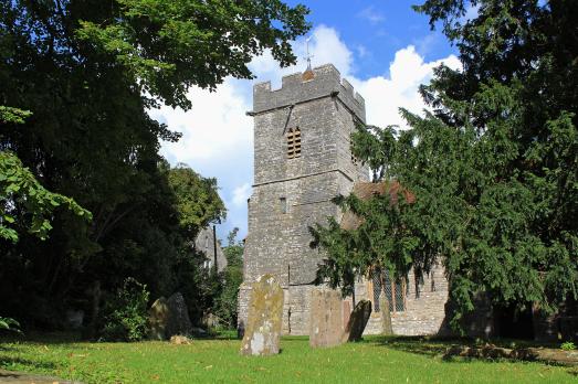 SomersetCOMPTONDUNDONStAndrew(NickChipchaseCC-BY-SA2.0)2
