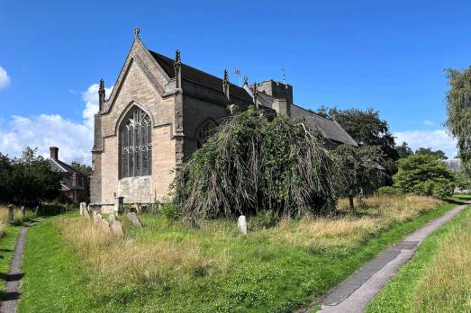 PowysPRESTEIGNEStAndrew(AdrianTaylorCC-BY-SA2.0)1