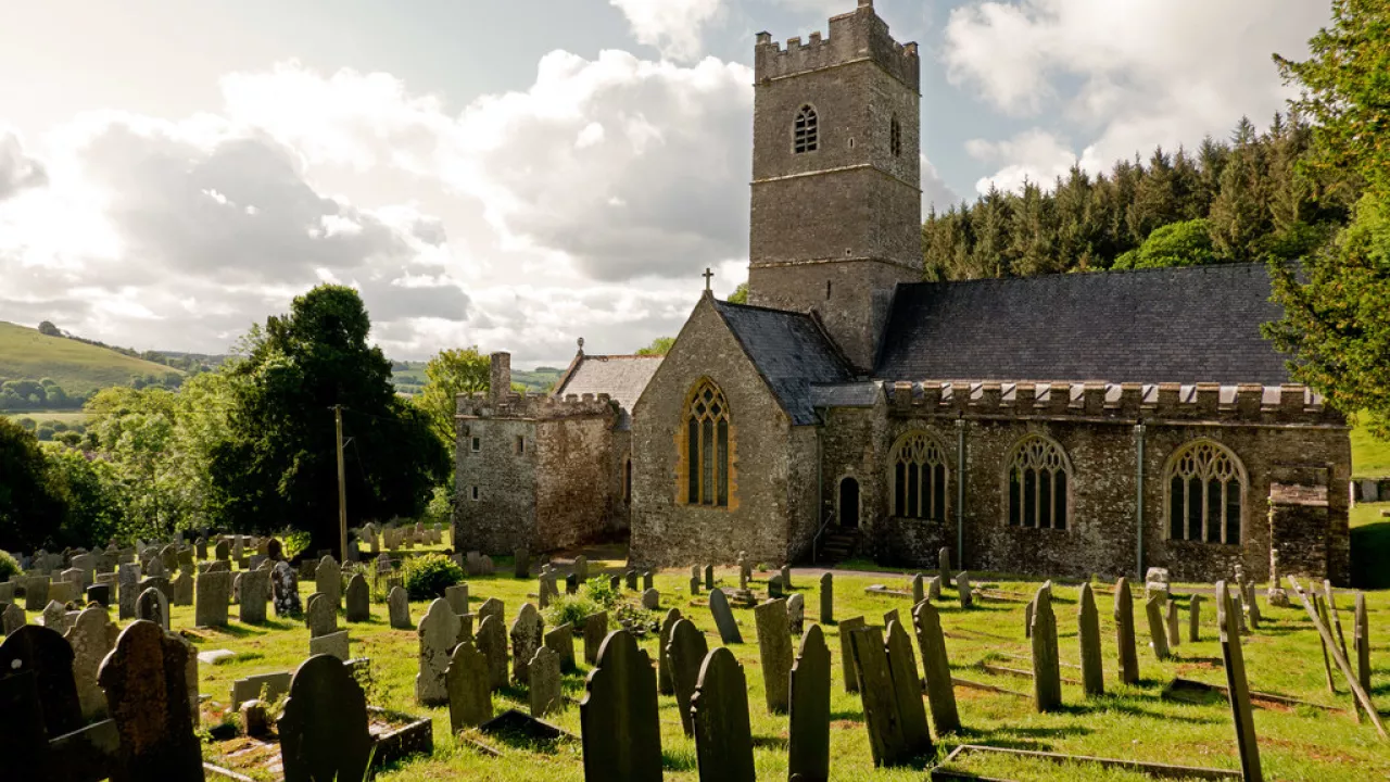 DevonTAWSTOCKStPeter(rogerasmithCC-BY-SA2.0)1