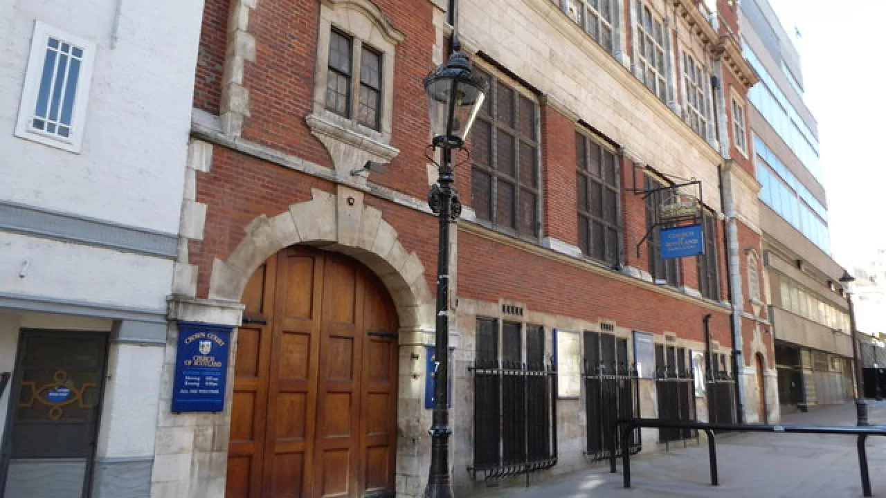 GreaterLondonCOVENTGARDENCrownCourtChurchScotland(bashereyreCC-BY-SA2.0)1