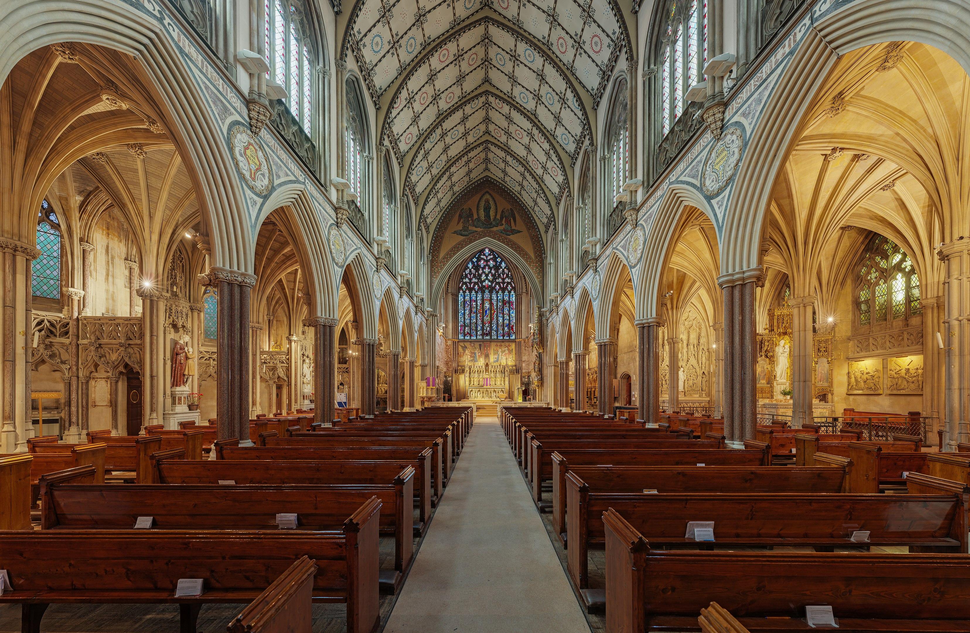 GreaterLondonMAYFAIRImmaculateConception(davidilliffCC-BY-SA3.0)1