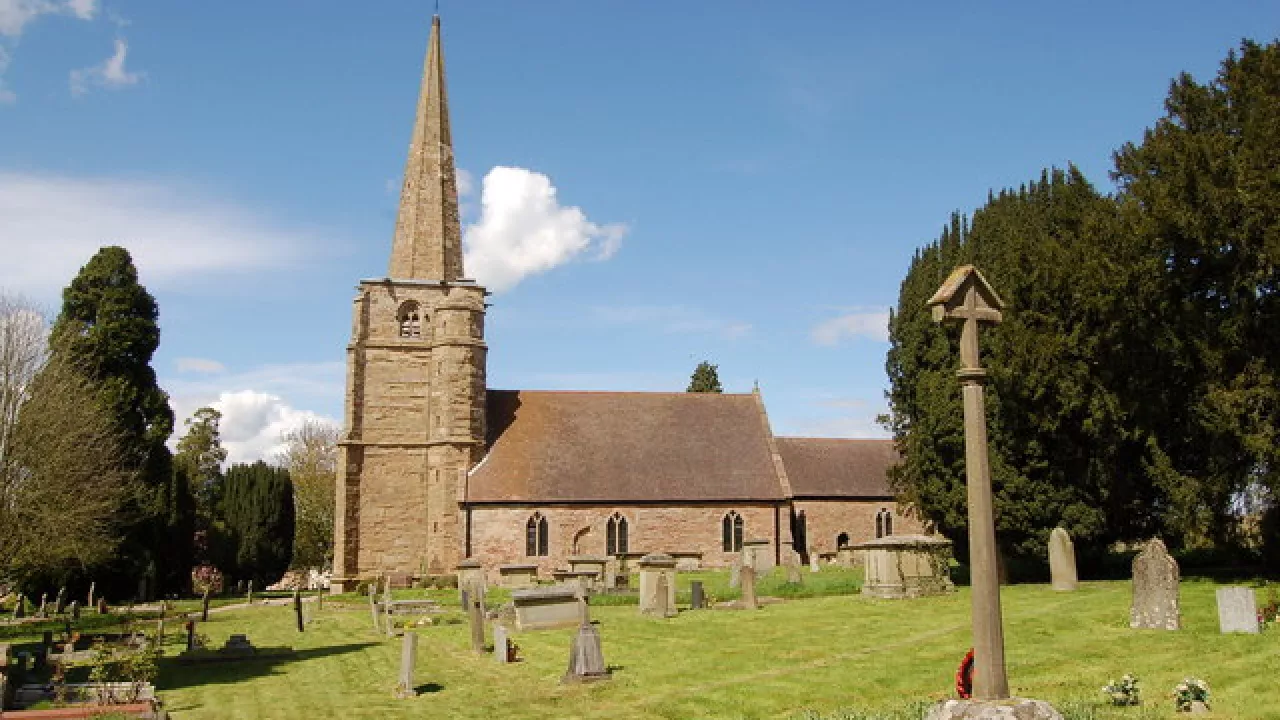 HerefordshireLINTONStMary(rogerdaviesCC-BY-SA2.0)1