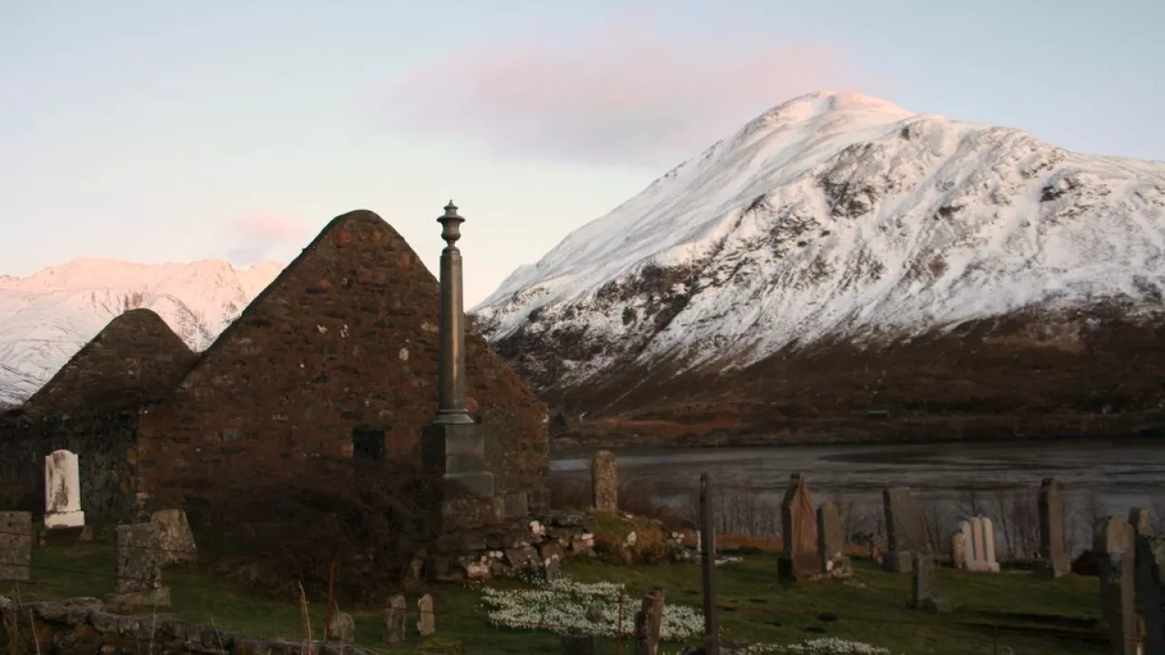 HighlandKINTAILStDuthac(andrewwoodCC-BY-SA2.0)1