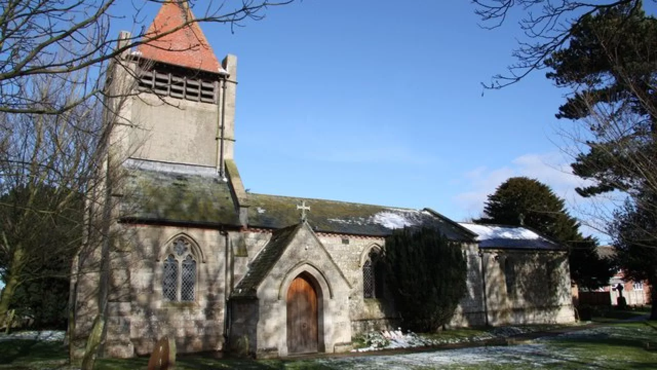 LincolnshireCHAPELSTLEONARDSStLeonard(richardcroftCC-BY-SA2.0)1