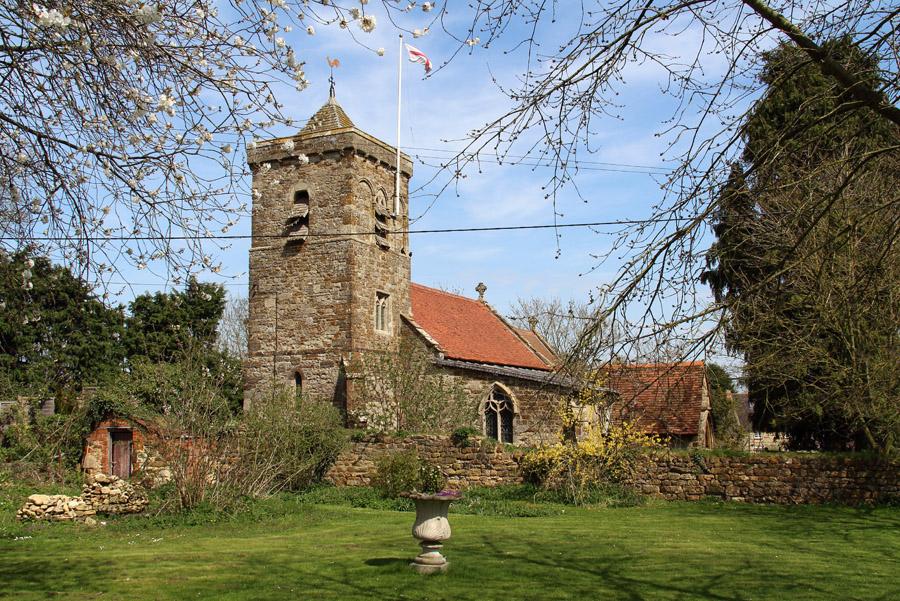NorthamptonshireSLAPTONStBotolph(johnsalmonCC-BY-SA2.0)1