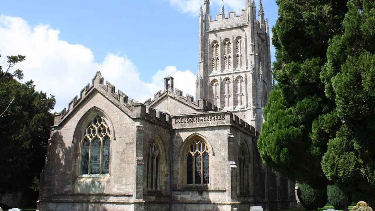 SomersetMELLSStAndrew(robertcuttsCC-BY-SA2.0)1