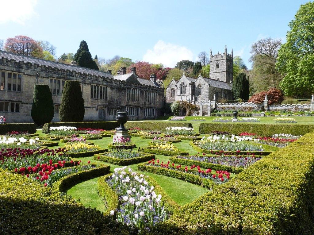CornwallLANHYDROCKStHydroc(derekvollerCC-BY-SA2.0)1